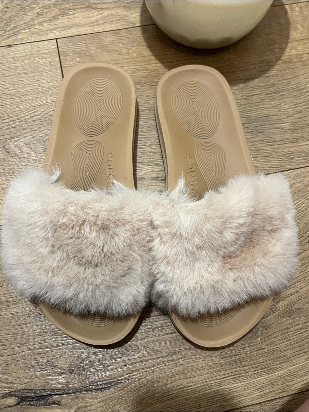 Plush Faux Fur Slide Sandals in Light Pink